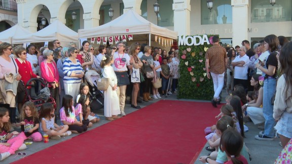 Huesca celebra el Festival Moda-Re para concienciar sobre la importancia de darle una nueva vida a la ropa