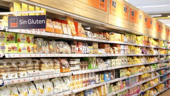 Las personas con celiaquía gastan de media 1.100 euros más al año en la compra por los productos sin gluten