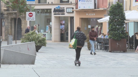 Peatonalizar, limitar la velocidad y pacificar entornos escolares son los ejes del Plan de Movilidad para Huesca