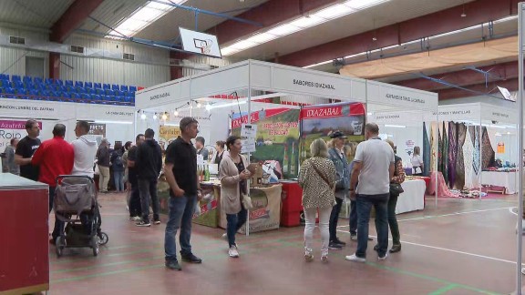 Monreal del Campo presume de su seña de identidad en la Feria del Azafrán