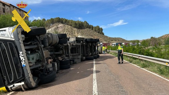 Da positivo por cannabis tras resultar herido en un accidente de tráfico en Teruel con el camión que conducía