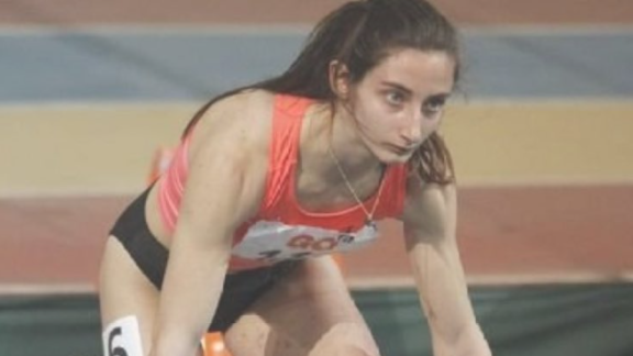 Elena Guiu se cuelga la plata en el Campeonato de España Sub-23