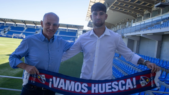 La SD Huesca anuncia el fichaje de Adrián Pereda