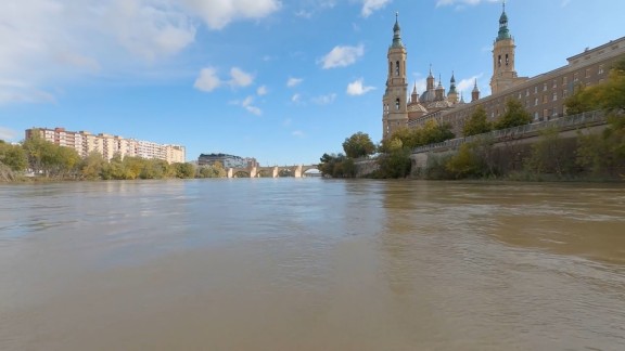 ‘El viaje 2020’ sorprende en Año Nuevo con un descenso en lancha por el Ebro