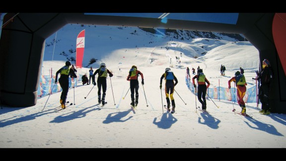 ‘Gigantes blancos’ hace su primera incursión en una competición de esquí