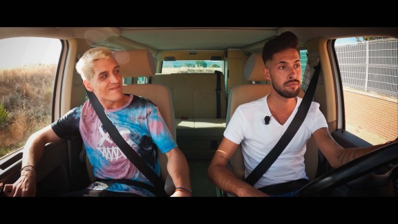 Dos nuevos conductores se suben a la furgoneta del amor de Aragón TV en busca de un copiloto compatible