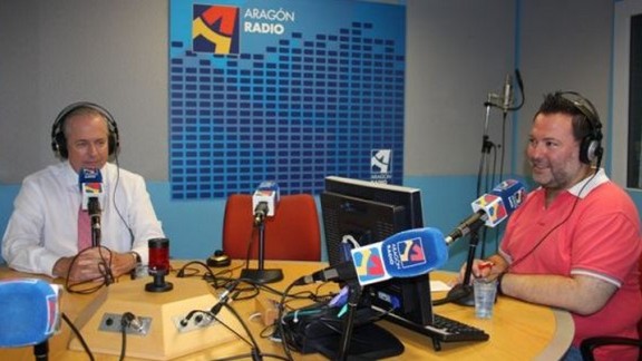 Encuentro digital de Richard Vaughan con los oyentes en el segundo canal de Aragón Radio, www.aragonradio2.com