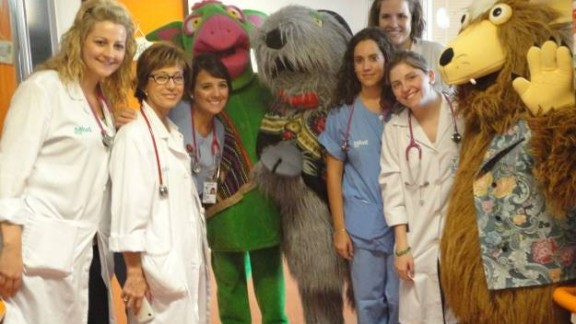 Los Zagales de Aragón TV visitan el hospital infantil