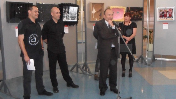 21 artistas aragoneses exponen su visión del poema de Buñuel 