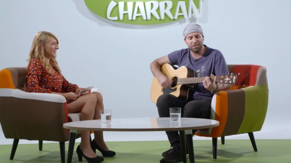 ‘Charrín Charrán’ regresa a Aragón TV con la visita del cantautor zaragozano Alejandro Ibázar