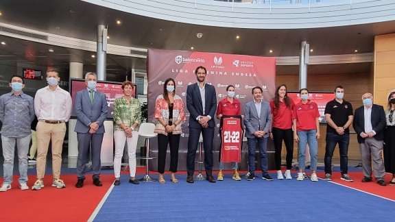 La Federación Española de Baloncesto y Aragón TV firman un acuerdo para la promoción del baloncesto femenino