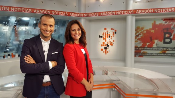 Carolina González y Enrique Checa, nuevas caras del informativo ‘Buenos Días Aragón’