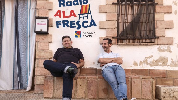 Aragón Radio saca sus micrófonos a la calle con ‘Radio a la fresca’