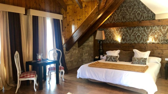 ‘Unidad móvil’ duerme entre estrellas en los mejores hoteles de Aragón