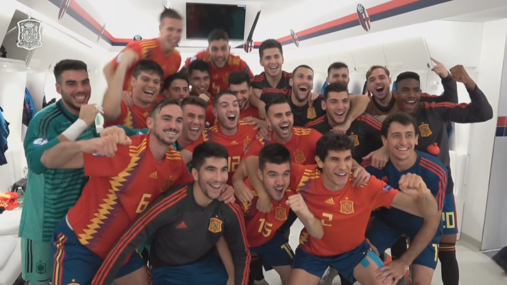 La selección española sub-21 tras pasar a semifinales.