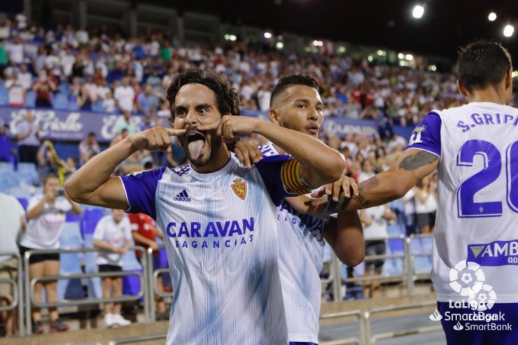 Javi Ros celebra el segundo gol del Real Zaragoza ante el Tenerife.