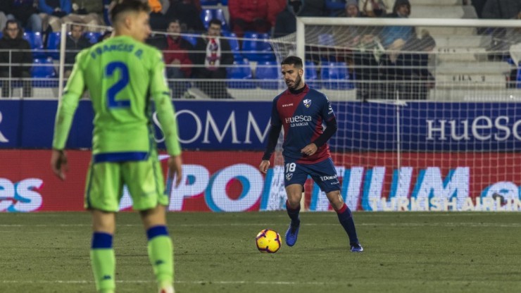 Insua en un partido la temporada pasada. Fuente: SD Huesca.
