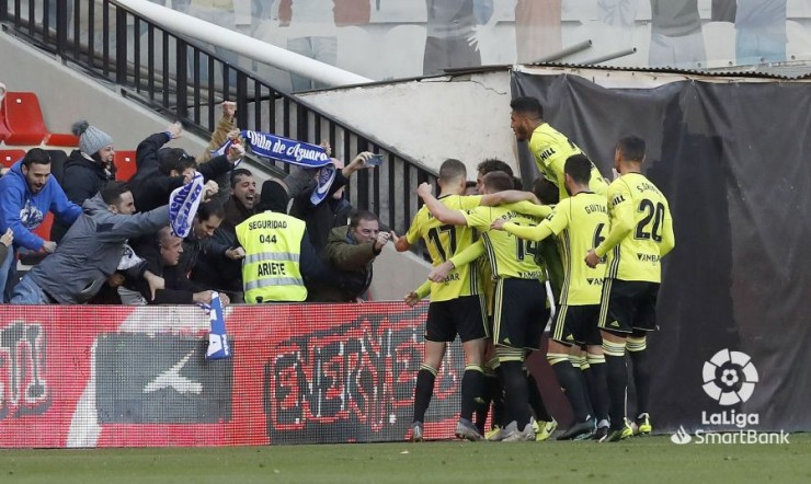 Los jugadores del Real Zaragoza celebran el gol de Javi Ros. Foto: LaLiga