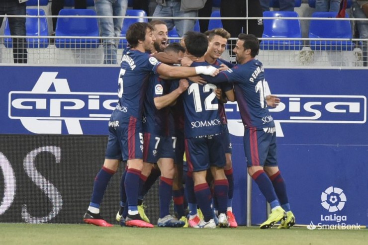 La SD Huesca durante el partido ante el Fuenlabrada. Foto: La Liga.