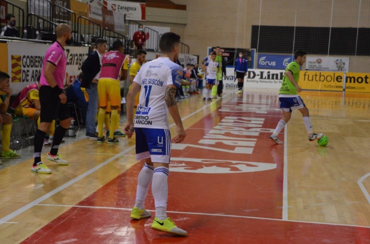 Ángel Gascón durante un encuentro con Fútbol Emotion Zaragoza