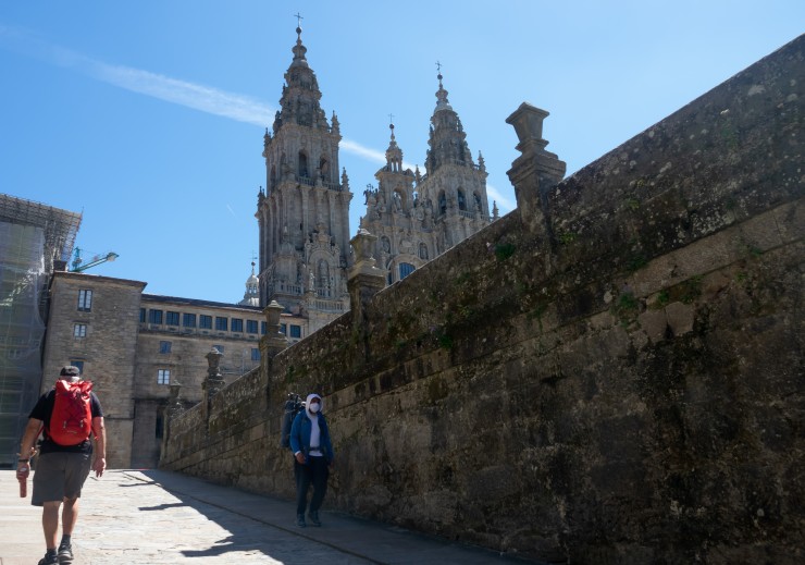 Peregrinos llegan a Santiago de Compostela en un verano marcado por la pandemia (EP).