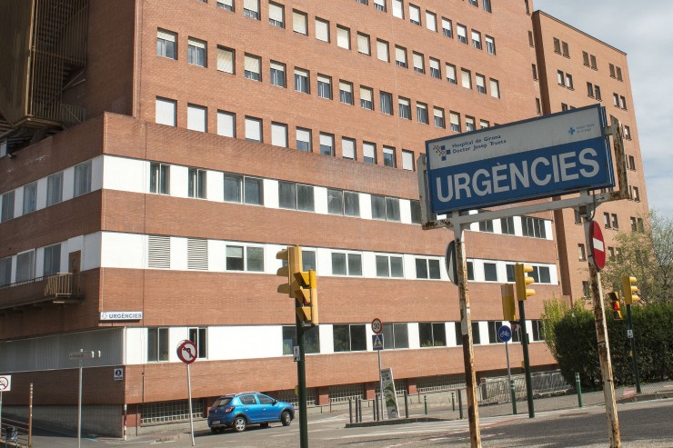 Fachada y entrada de Urgencias del Hospital Universitario de Girona Doctor Josep Trueta. / Europa Press