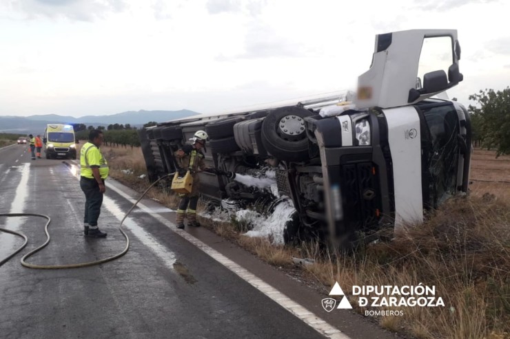 El accidente se produjo en la A-121, entre Fuendejalón y Ricla. / DPZ