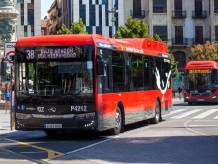 Imagen de archivo de un autobús urbano de Zaragoza.