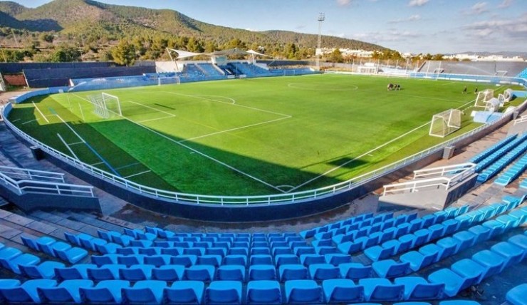 La SD Huesca busca este domingo los tres puntos en Ibiza.