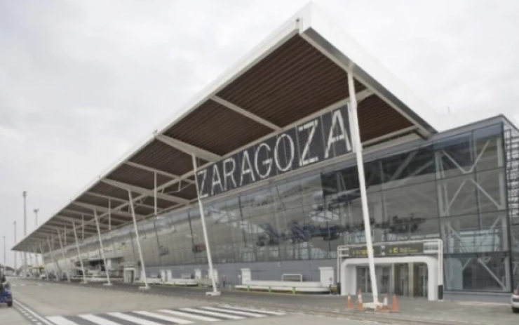 El aeropuerto de Zaragoza ha sumado en marzo un 21% más de viajeros.