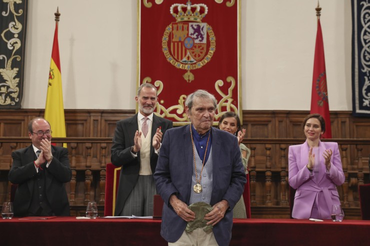 Acto de entrega del Premio Cervantes 2022, este lunes, en Alcalá de Henares. / EFE.