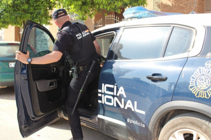 La Policía Nacional detuvo a la cuidadora, de 69 años. / Europa Press