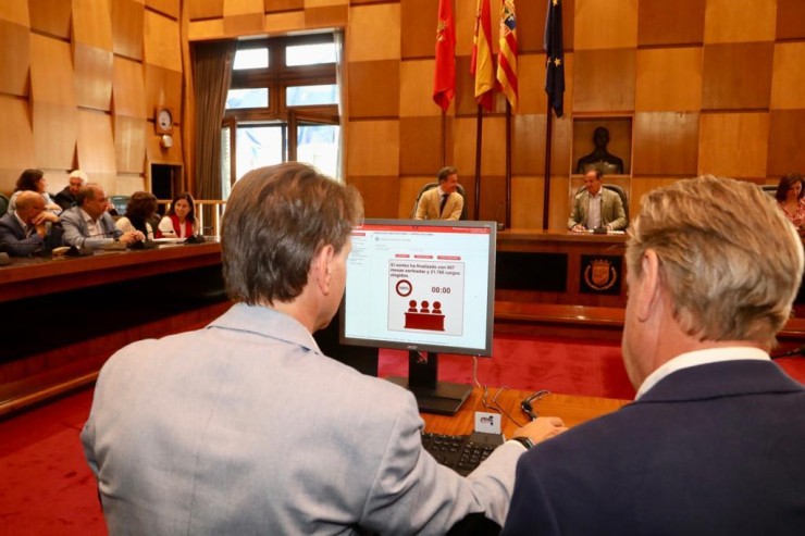 El Ayuntamiento de Zaragoza ha realizado el sorteo de las mesas electorales. / Daniel Marcos.