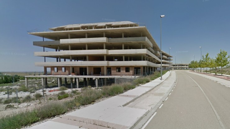 Edificios abandonados junto a la localidad de La Muela (Zaragoza). / Google Maps.