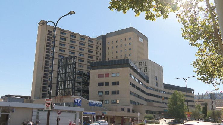 Hospital Clínico Lozano Blesa, en Zaragoza. / Archivo