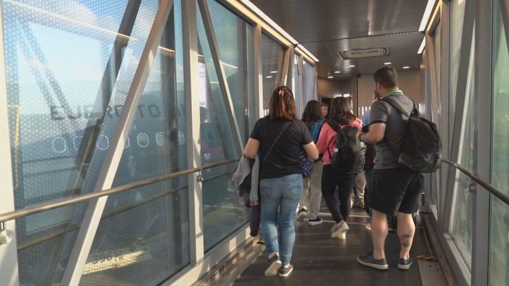 220 personas españolas y de otras nacionalidades que han querido abandonar el país ha salido este miércoles de Tel Aviv.