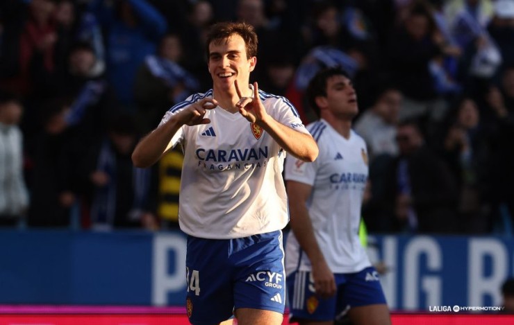 Francho Serrano celebra el gol ante el Andorra.