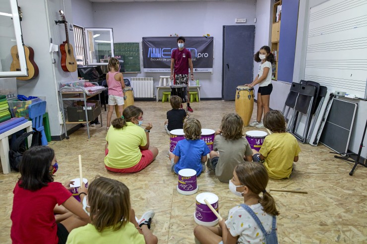 Un aula de música con menores / Europa Press
