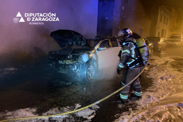 Momento de la intervención de los bomberos de Caspe. | Diputación de Zaragoza