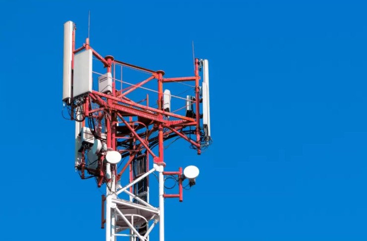 Operador de red de estación base 5G. | Aragón Noticias